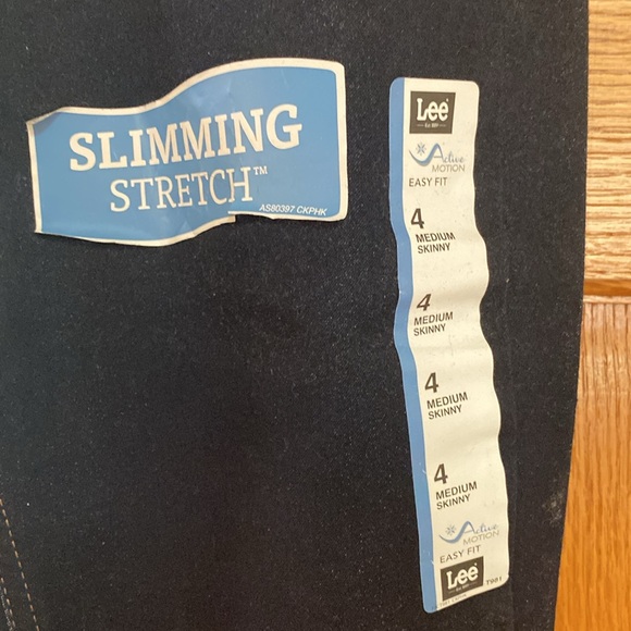 Lee Women’s Size 4 Medium Skinny Jeans say Fit Skinny Leg Jeans NEW - Picture 5 of 7